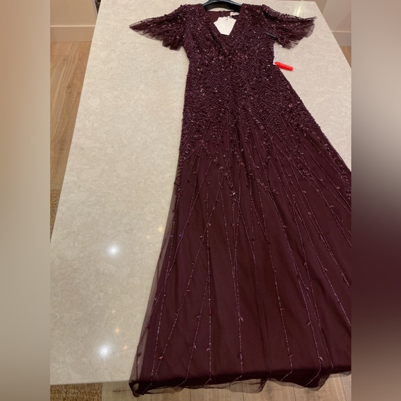 NWT Mac Duggal Beaded Leaves Butterfly Sleeve Gown Size 4 -$698.00 - Picture 4 of 13